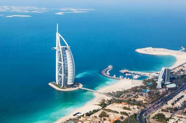 The Bold &amp; Glamorous Bachelor(ette) Escape to Dubai